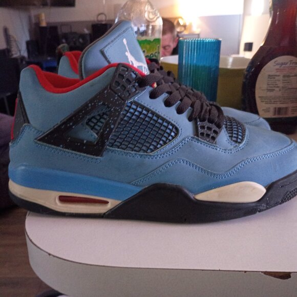 Travis Scott's Cactus Jacks Retro 4s